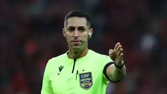 CBF reconhece falha da arbitragem em lance de pênalti não marcado no GreNal
